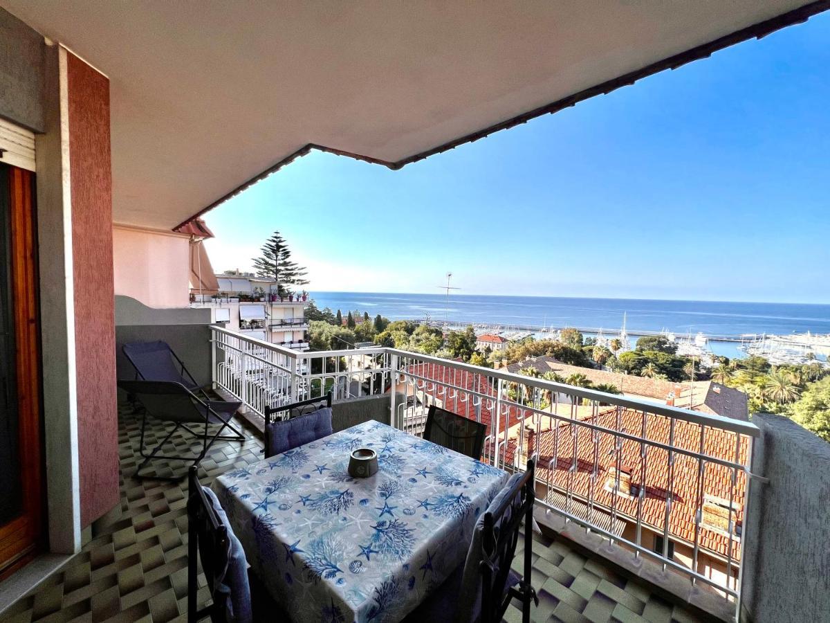 Special Home Vista Mare E Parcheggio Privato San Remo Buitenkant foto