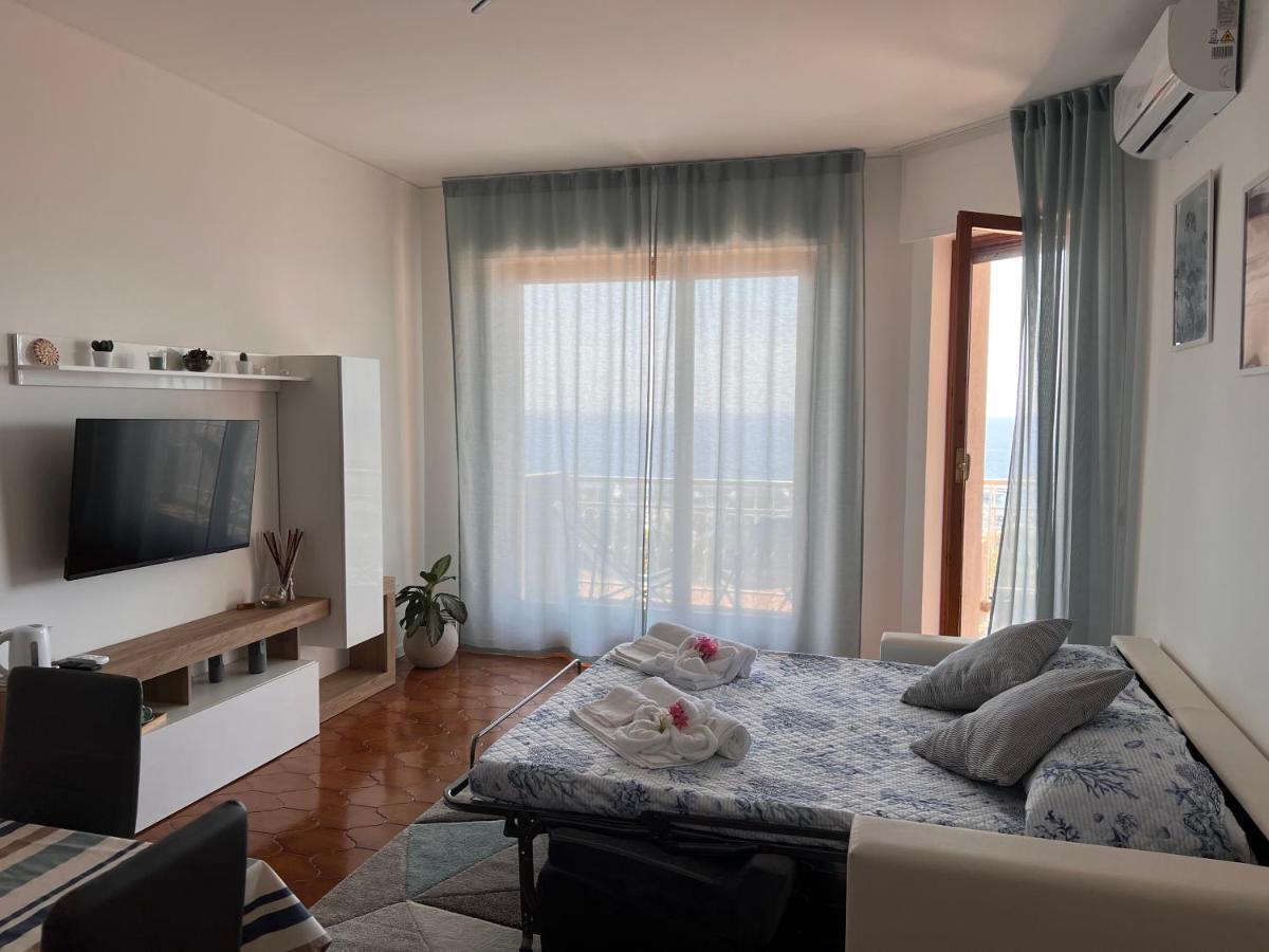 Special Home Vista Mare E Parcheggio Privato San Remo Buitenkant foto