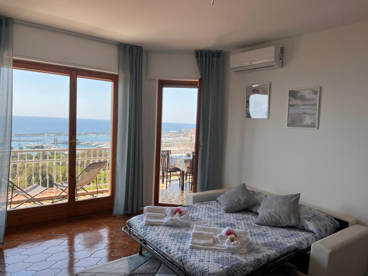 Special Home Vista Mare E Parcheggio Privato San Remo Buitenkant foto