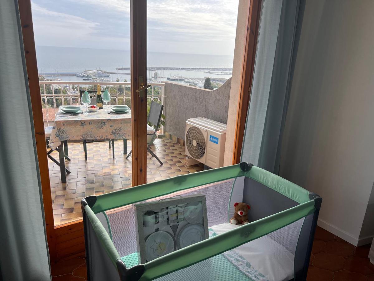 Special Home Vista Mare E Parcheggio Privato San Remo Buitenkant foto